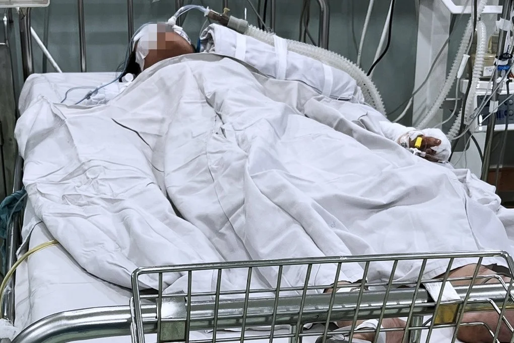 Vụ cháy tiệm bánh kem ở TPHCM: Nhiều trẻ bỏng nhập viện, có ca mổ cột sống - 2 Vụ cháy tiệm bánh kem ở TPHCM: Nhiều trẻ bỏng nhập viện, có ca mổ cột sống - 2
