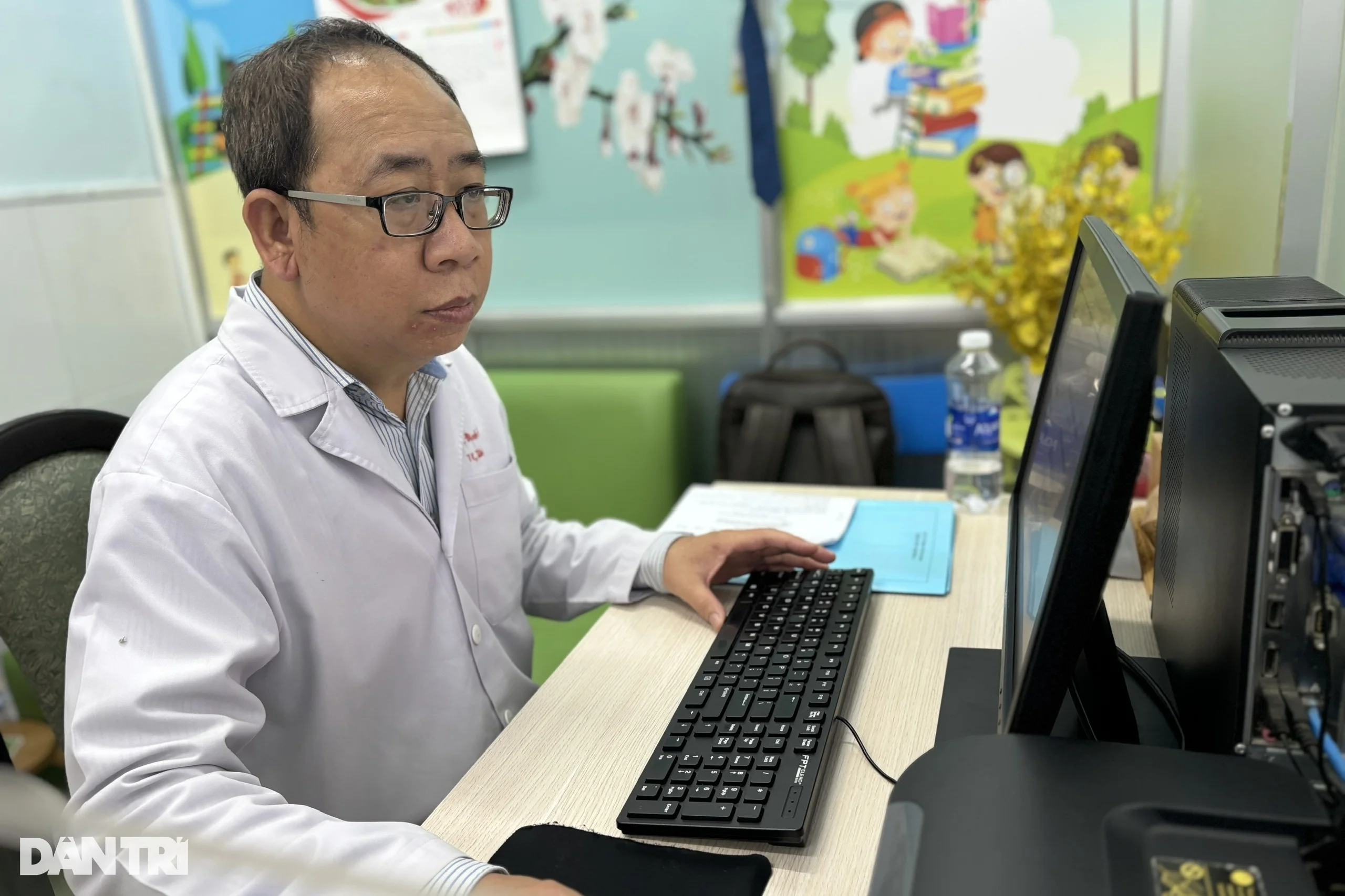Chuyện ở nơi bác sĩ dễ thành... bệnh nhân - 8 Chuyện ở nơi bác sĩ dễ thành... bệnh nhân - 8