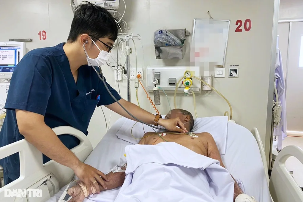 Bị tông xe khi chở con đi học, người cha ôm nợ vì nhiễm bệnh hiểm - 2 Bị tông xe khi chở con đi học, người cha ôm nợ vì nhiễm bệnh hiểm - 2