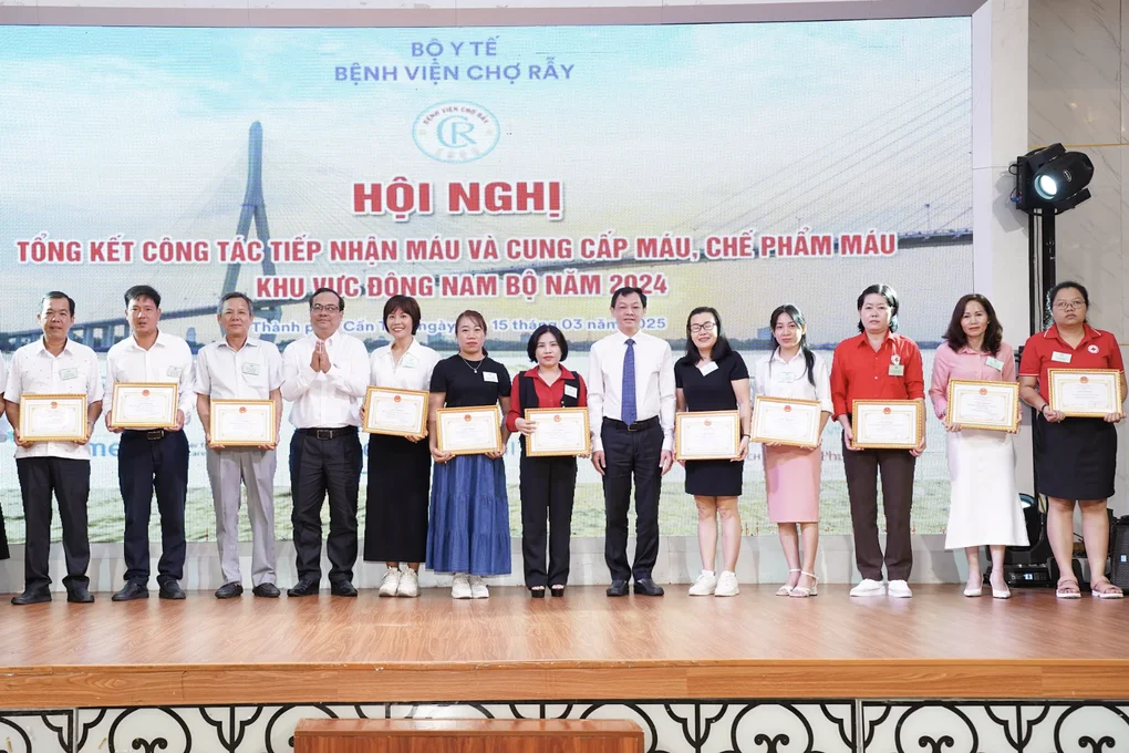 Thứ trưởng Bộ Y tế nói về chế phẩm sinh học cực kỳ quan trọng để cứu người - 2 Thứ trưởng Bộ Y tế nói về chế phẩm sinh học cực kỳ quan trọng để cứu người - 2