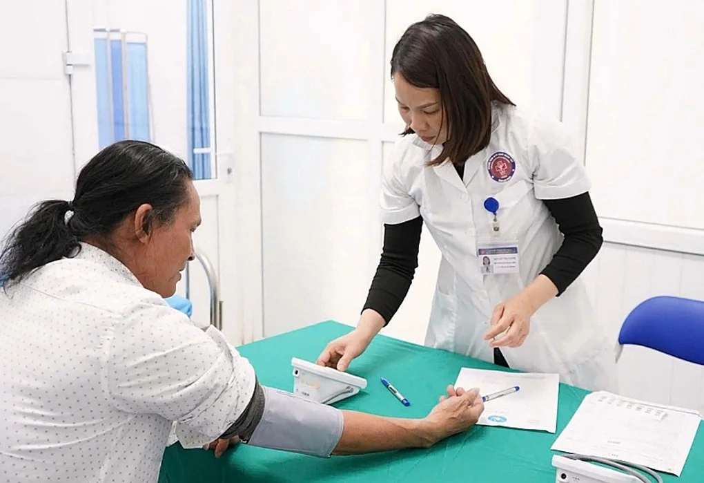 Bộ Y tế: Đẩy mạnh bệnh viện vệ tinh, khám chữa bệnh từ xa - 2