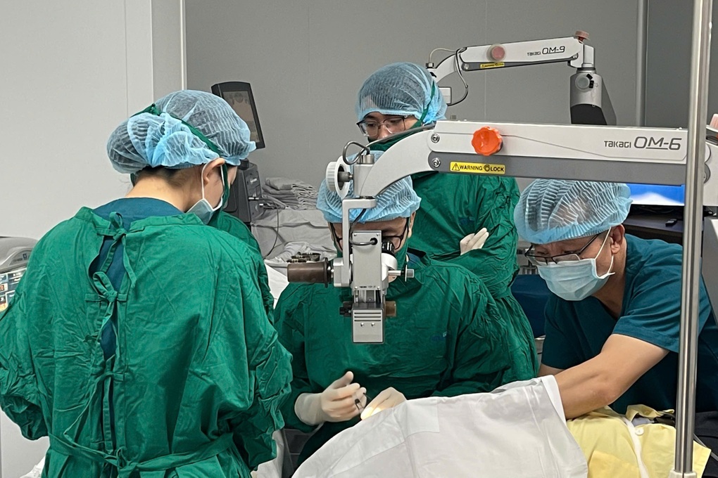 Bác sĩ buộc phải gây mê mổ mắt cho bệnh nhân vì lý do đặc biệt