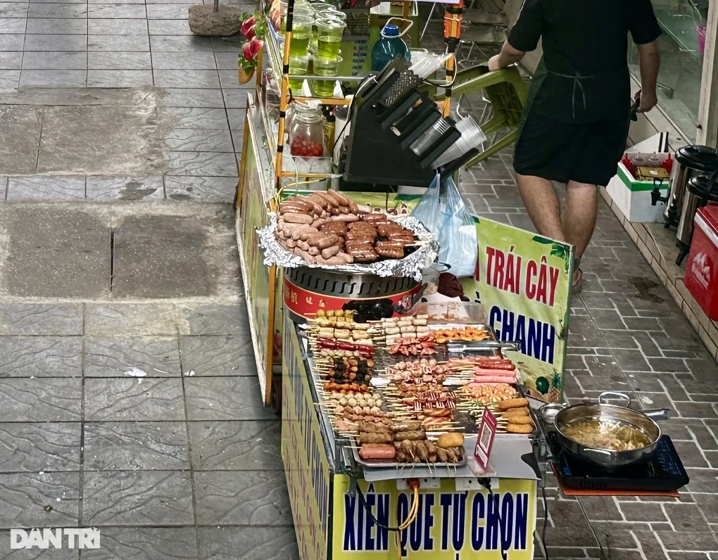 Bộ Y tế cảnh báo thịt xiên, đồ ăn nhanh bẩn - 1