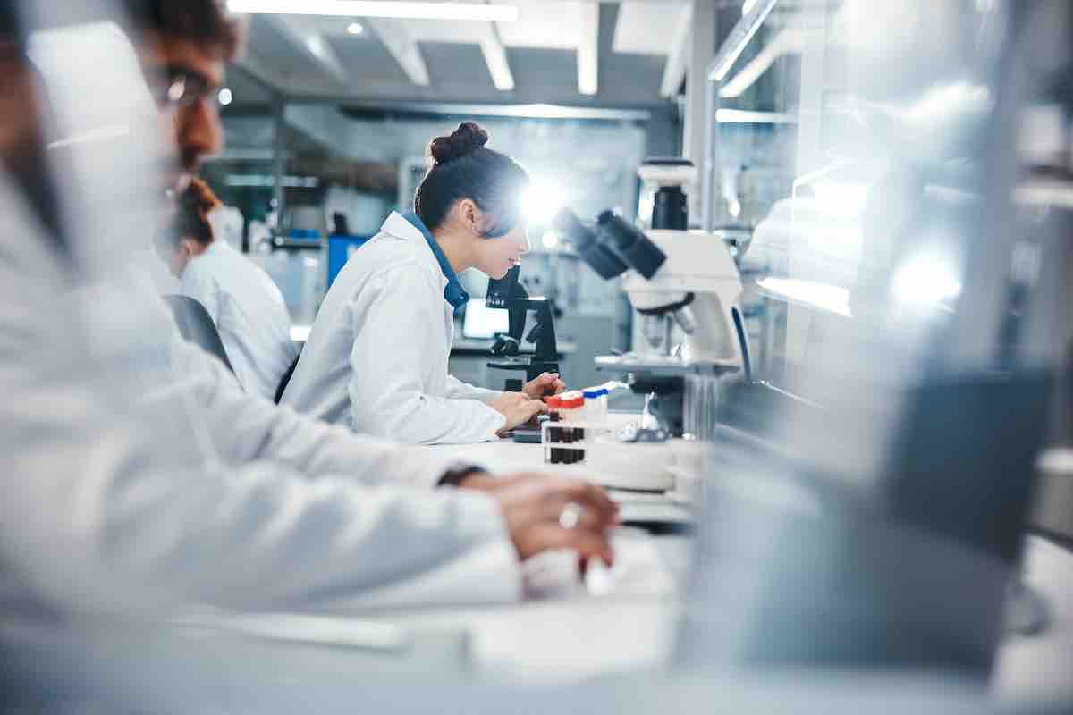 75% of US scientists considering leaving the country, says new Nature poll