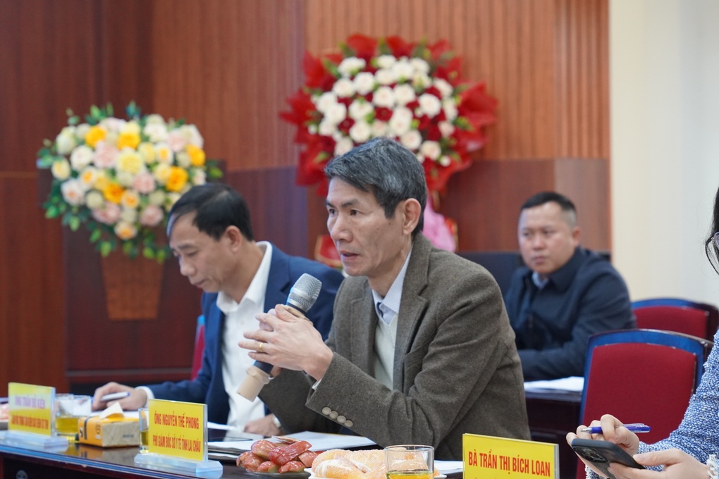 Ngại đến trạm xá, nhiều phụ nữ dân tộc thiểu số vẫn chọn sinh con tại nhà