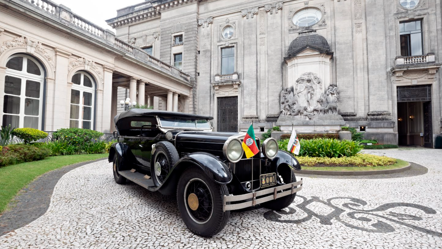 Visit Brazil’s Piratini Palace virtually on Google Arts & Culture.