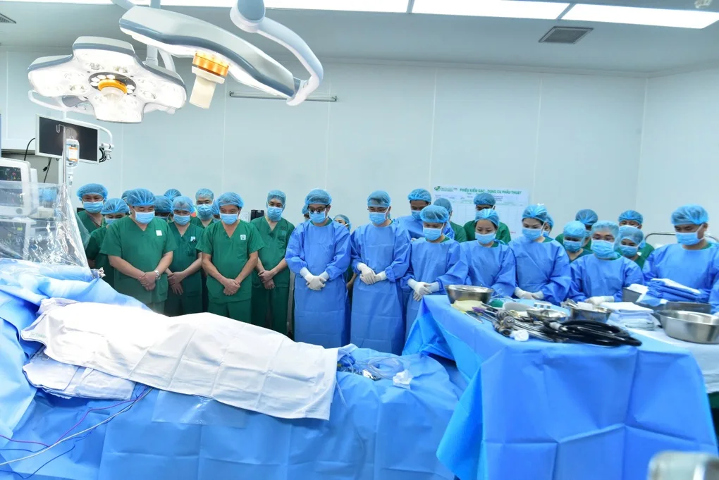 Người đàn ông chết não ở TPHCM để lại tạng, cứu 7 bệnh nhân - 2 Người đàn ông chết não ở TPHCM để lại tạng, cứu 7 bệnh nhân - 2