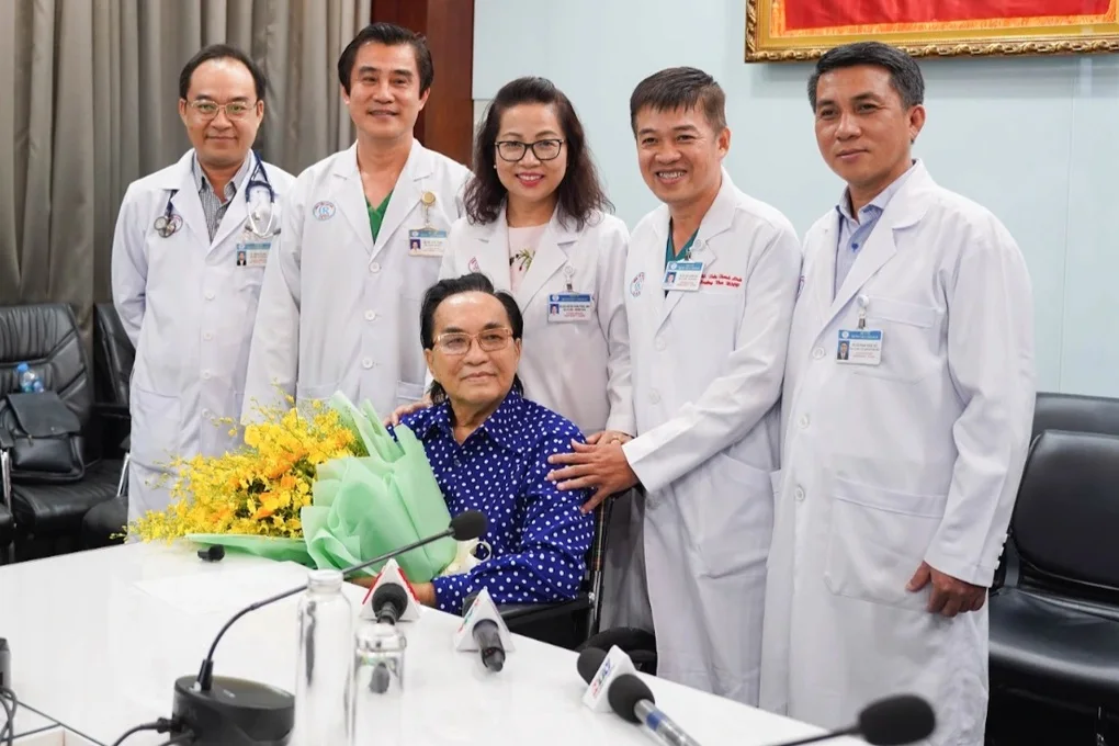 Nghệ sĩ Thanh Tuấn ngưng tim hồi sinh thần kỳ, hát tặng bác sĩ cứu mình - 3