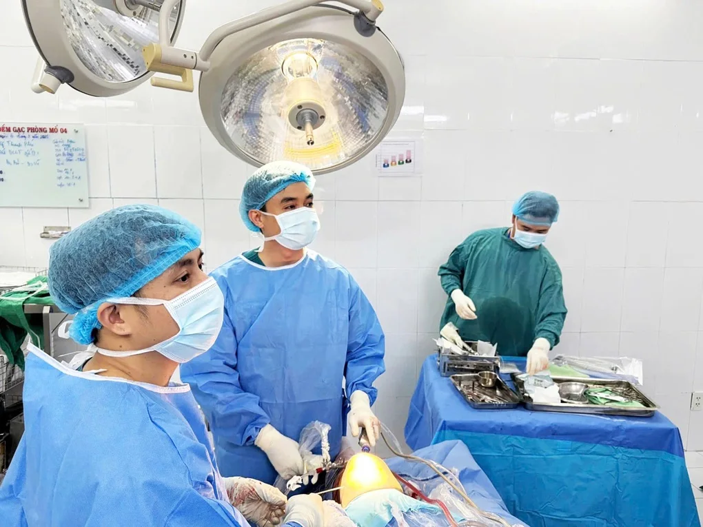 Người phụ nữ nguy kịch vì... một miếng xoài - 3