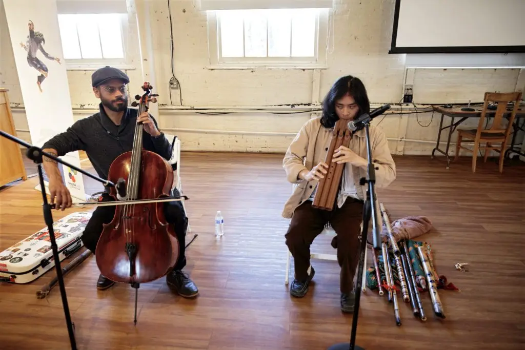 Calin Matei and Edhel Bruhal provided music for April 14's arts reception in Salem.