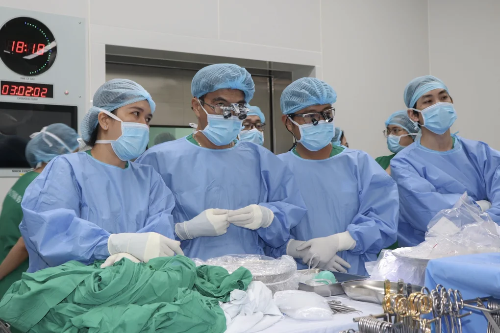 Lá gan của người đàn ông chết não cứu cháu bé 21 tháng tuổi - 2 Lá gan của người đàn ông chết não cứu cháu bé 21 tháng tuổi - 2