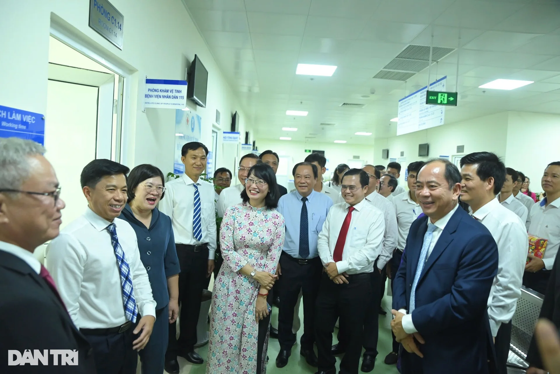 Bệnh viện từng ngập nặng, bác sĩ phải mang ủng cứu người, giờ ra sao? - 10 Bệnh viện từng ngập nặng, bác sĩ phải mang ủng cứu người, giờ ra sao? - 10