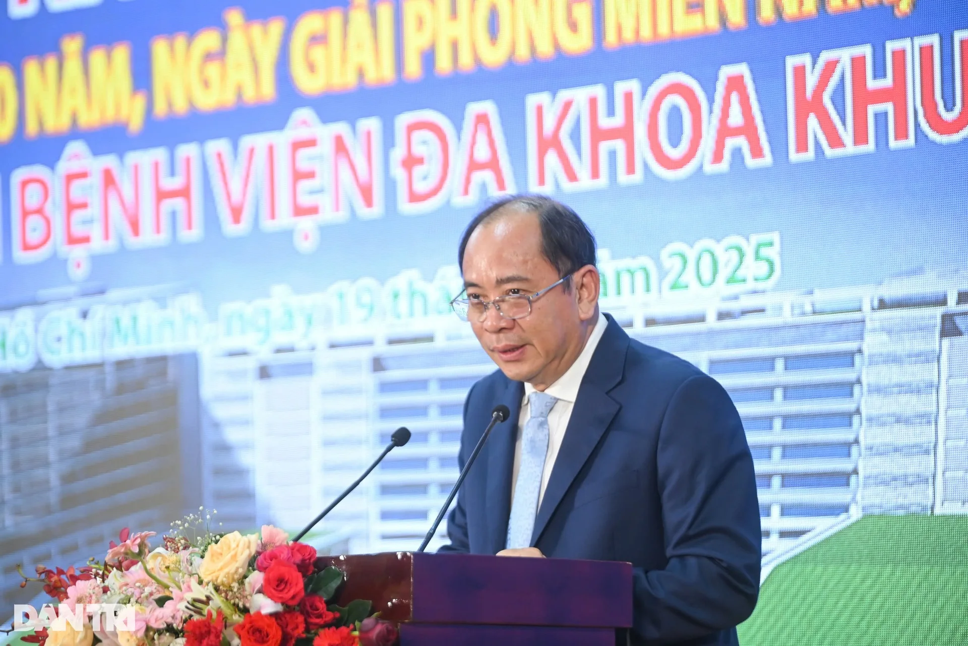 Bệnh viện từng ngập nặng, bác sĩ phải mang ủng cứu người, giờ ra sao? - 11 Bệnh viện từng ngập nặng, bác sĩ phải mang ủng cứu người, giờ ra sao? - 11