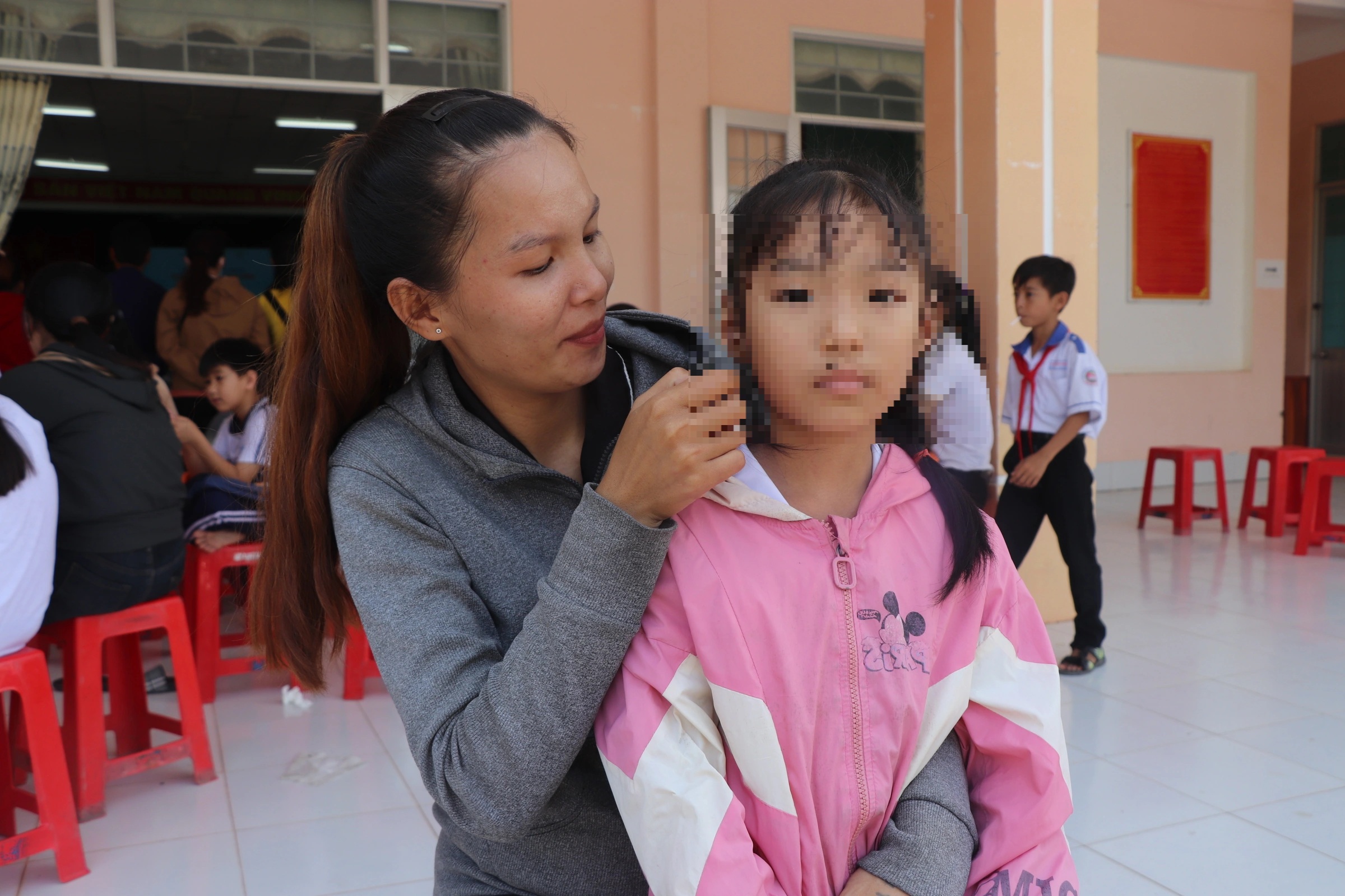 Hơn một thập kỷ gõ cửa từng làng để lắng nghe nhịp tim trẻ nhỏ