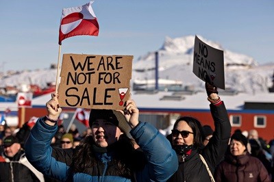 Arctic researchers need to find ways to keep working together