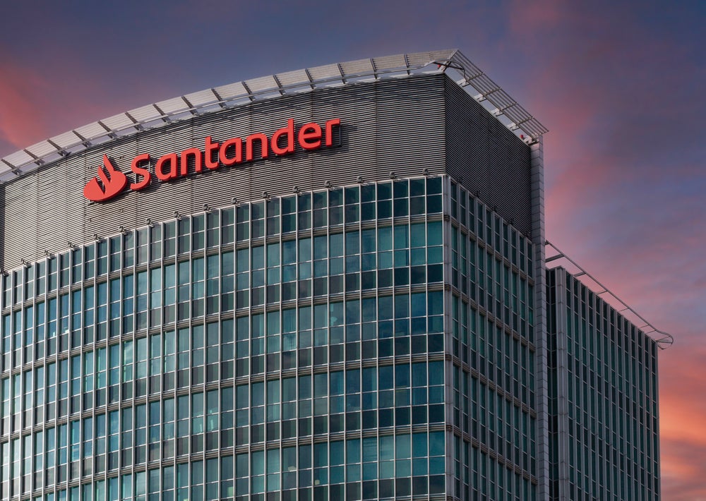 Santander plans UK restructuring to ring-fence motor finance unit