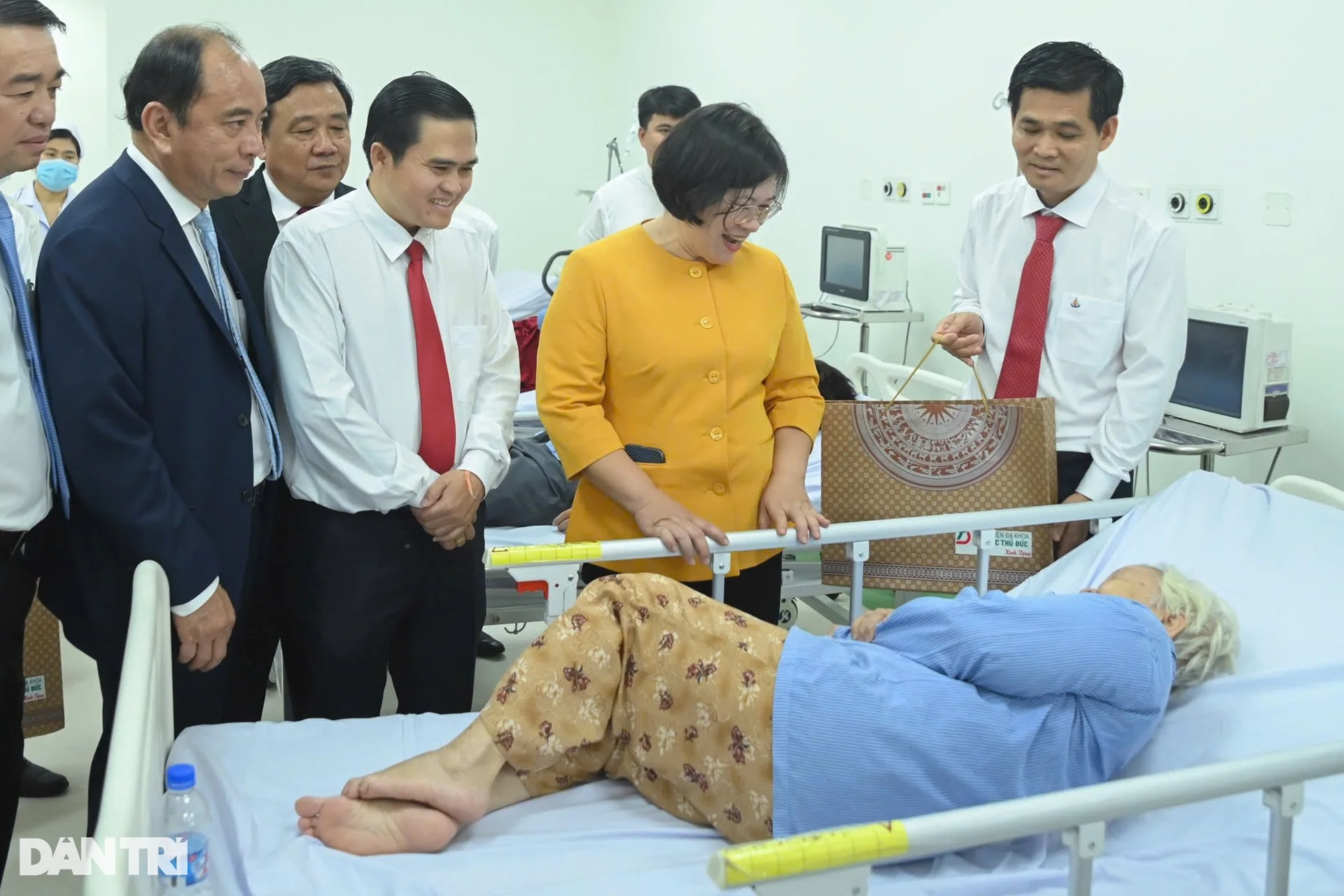 TPHCM có thêm bệnh viện 1.900 tỷ đồng mừng 50 năm thống nhất đất nước - 9 TPHCM có thêm bệnh viện 1.900 tỷ đồng mừng 50 năm thống nhất đất nước - 9