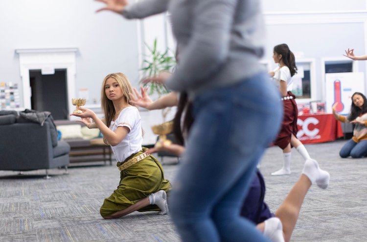 Khmer dance classes keep alive a tradition nearly lost to genocide