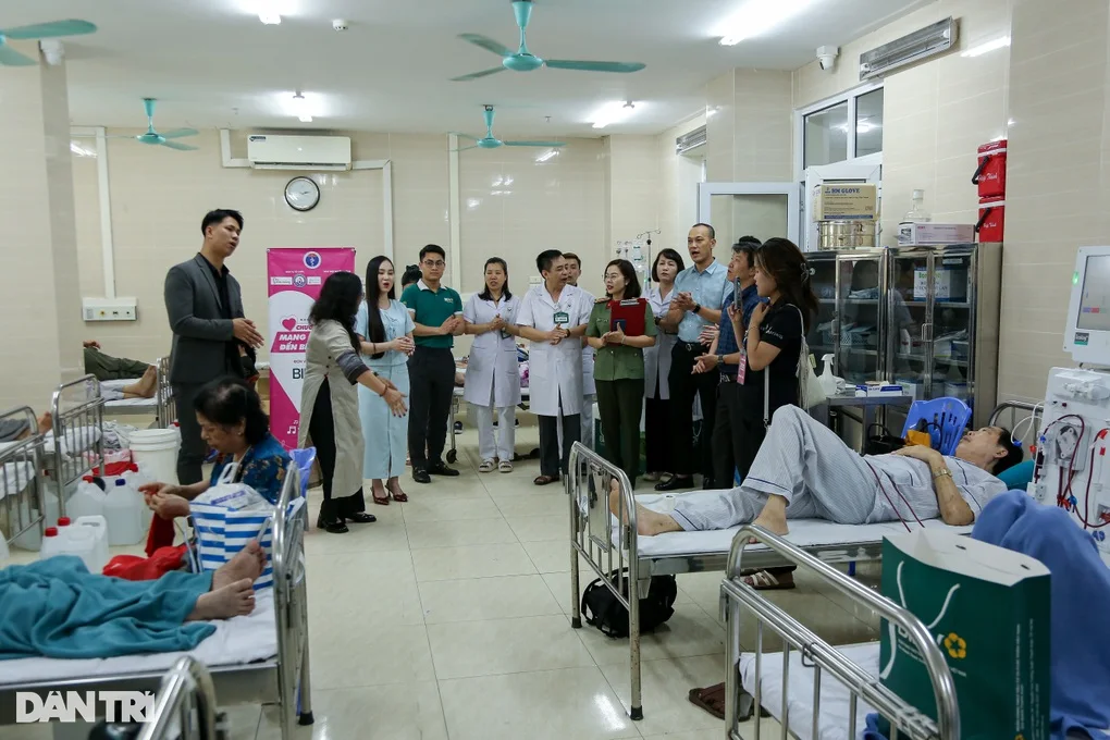 Cựu chiến binh Thành cổ Quảng Trị mang tiếng hát chữa lành bệnh nhân - 3 Cựu chiến binh Thành cổ Quảng Trị mang tiếng hát chữa lành bệnh nhân - 3