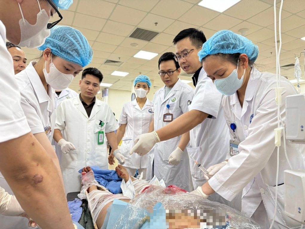 Vụ lật xe khách trên đèo Tam Đảo: Thêm nhiều ca nặng