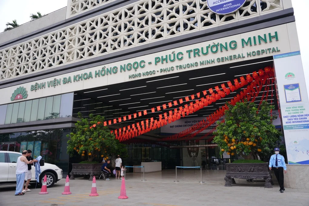 Chương trình thăm khám miễn phí, tri ân thế hệ anh hùng - 4