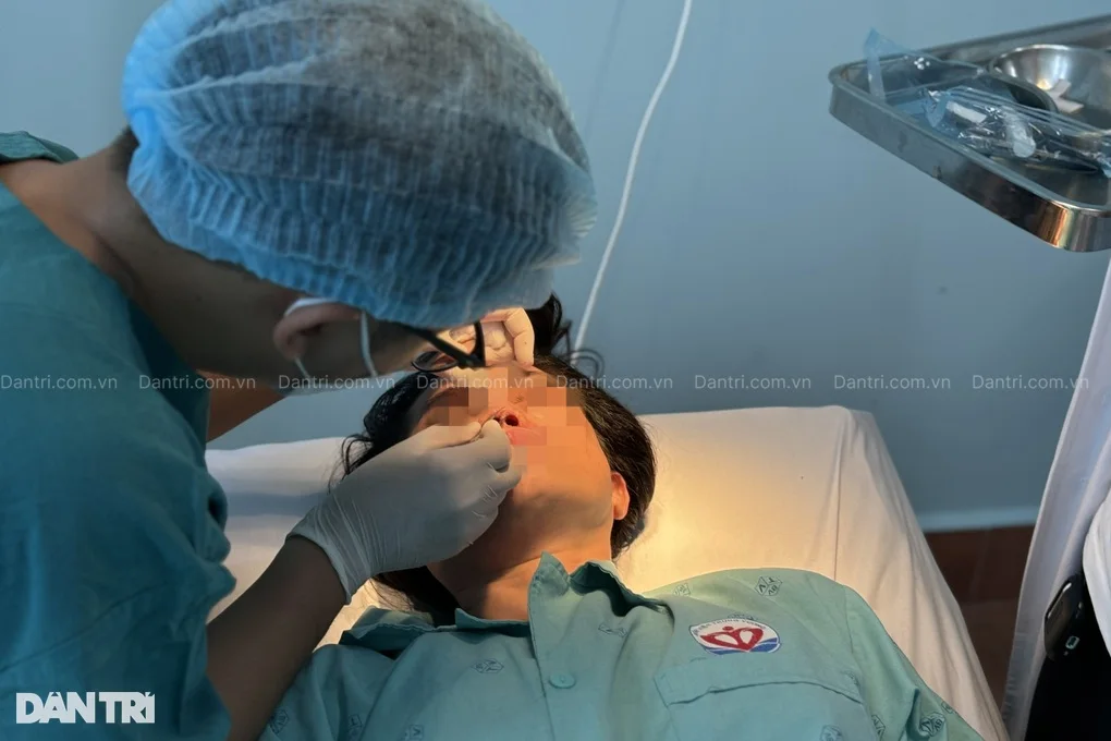 TPHCM: Mất 300 triệu đồng đổi lấy 6 lần sửa mũi đau đớn và bộ mặt biến dạng - 1