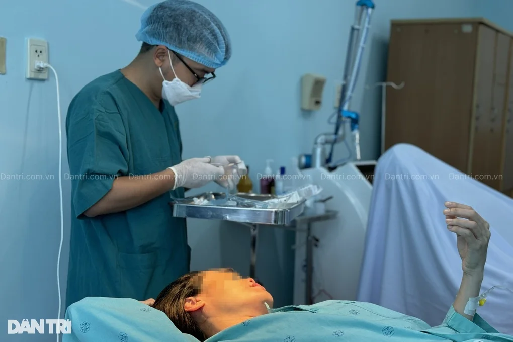 TPHCM: Mất 300 triệu đồng đổi lấy 6 lần sửa mũi đau đớn và bộ mặt biến dạng - 4