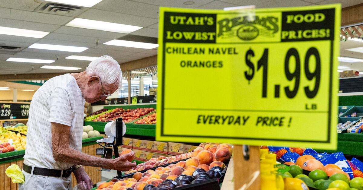 Nutrition tips to help older adults put together healthy meals
