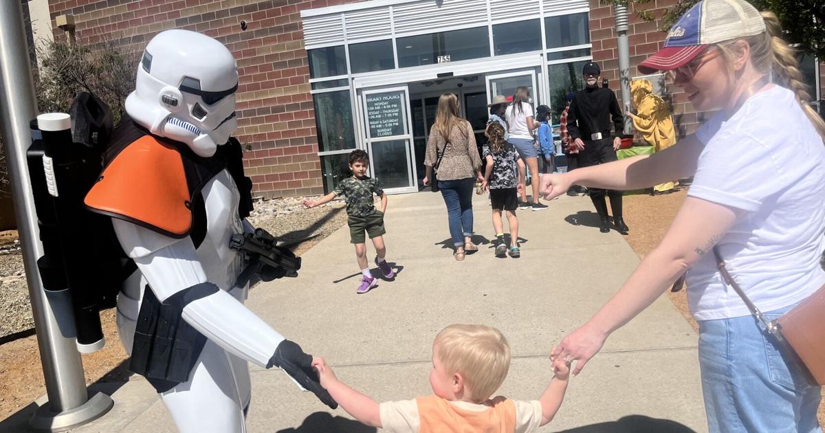 Star Wars Fest continues to draw large crowds