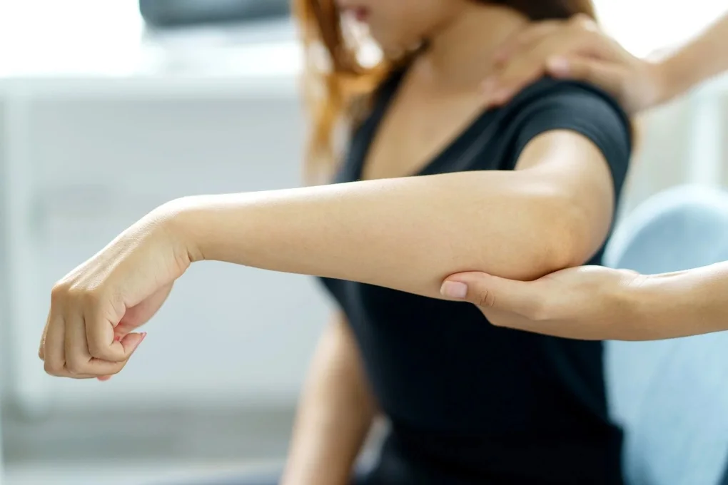 Dấu hiệu cảnh báo cơn đột quỵ của cô gái 23 tuổi - 2 Dấu hiệu cảnh báo cơn đột quỵ của cô gái 23 tuổi - 2