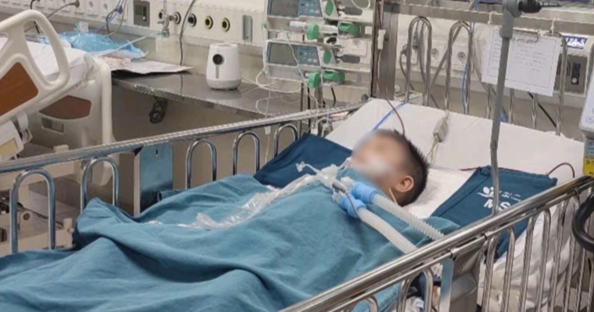 Em bé trong vụ “nộp đủ tiền mới cấp cứu” đã tự thở, tri giác tốt