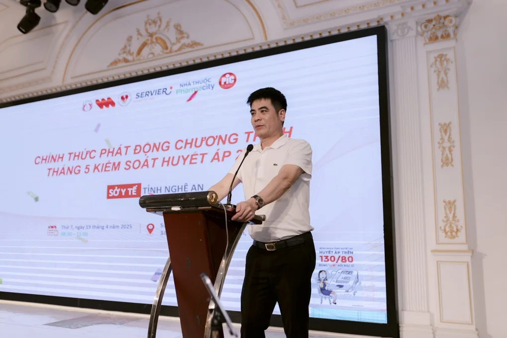 Nghệ An tăng cường tuyên truyền, kiểm soát tăng huyết áp cho người dân - 2 Nghệ An tăng cường tuyên truyền, kiểm soát tăng huyết áp cho người dân - 2