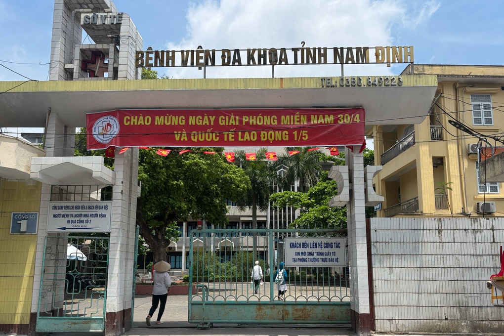 Vụ “nộp đủ tiền mới cấp cứu”: Đình chỉ 3 bác sĩ và 2 điều dưỡng