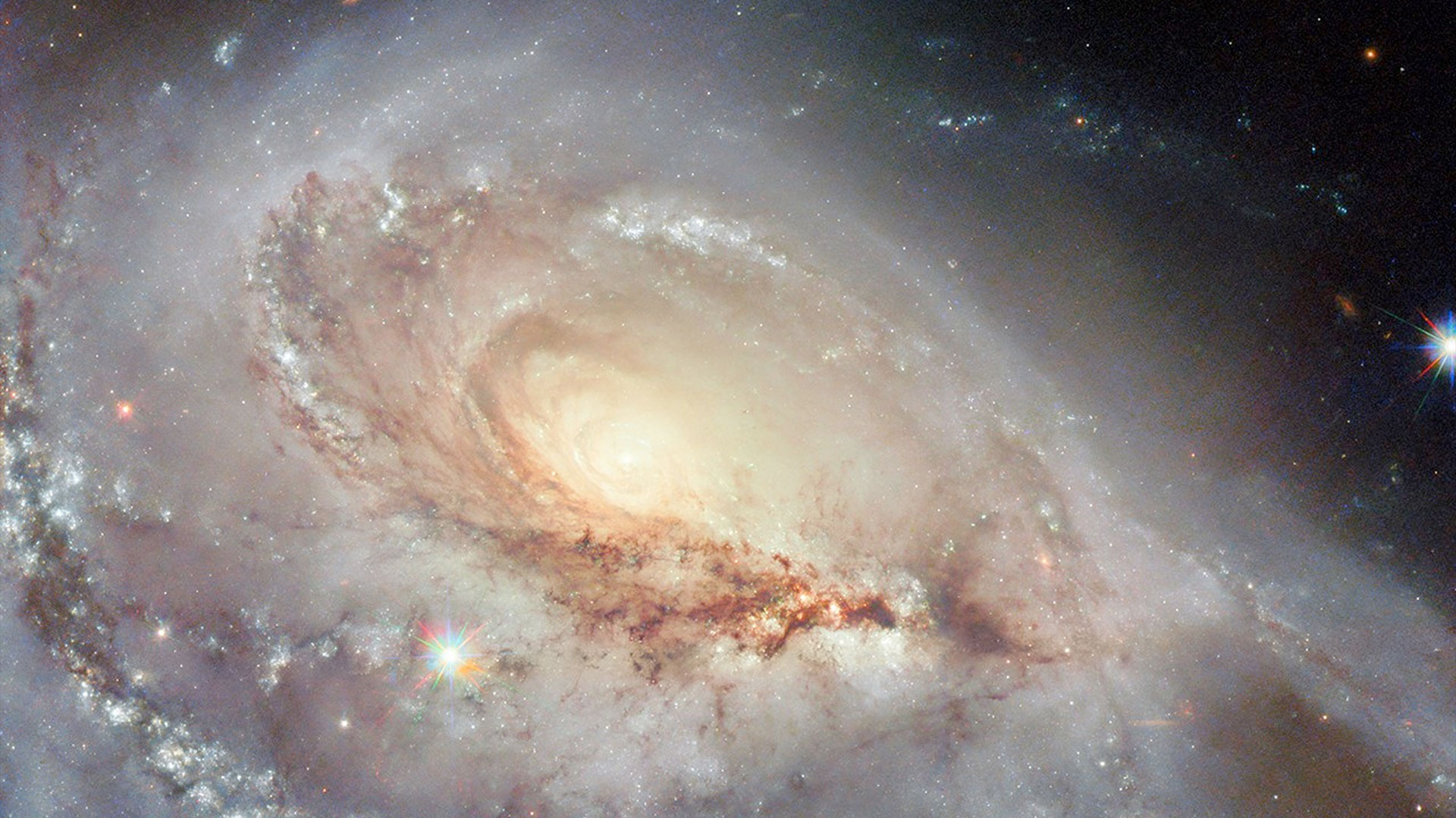 Hubble spies a skewed spiral galaxy  photo of the day for May 5, 2025