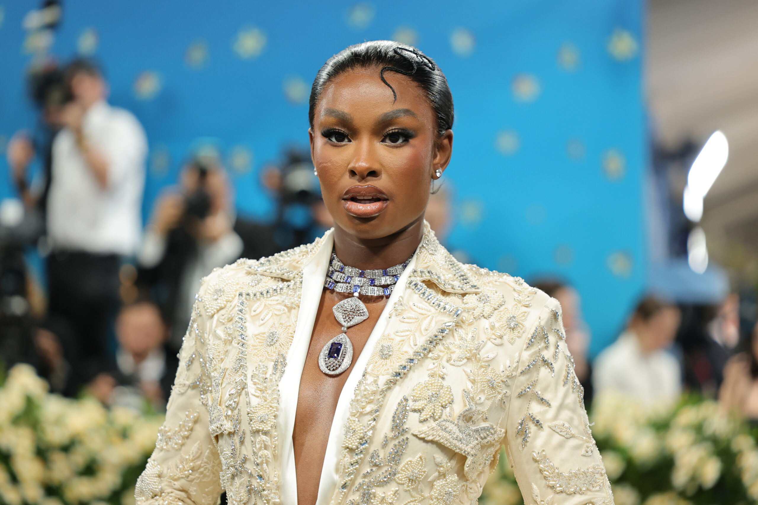 The Best 2025 Met Gala Live Red Carpet Beauty Updates