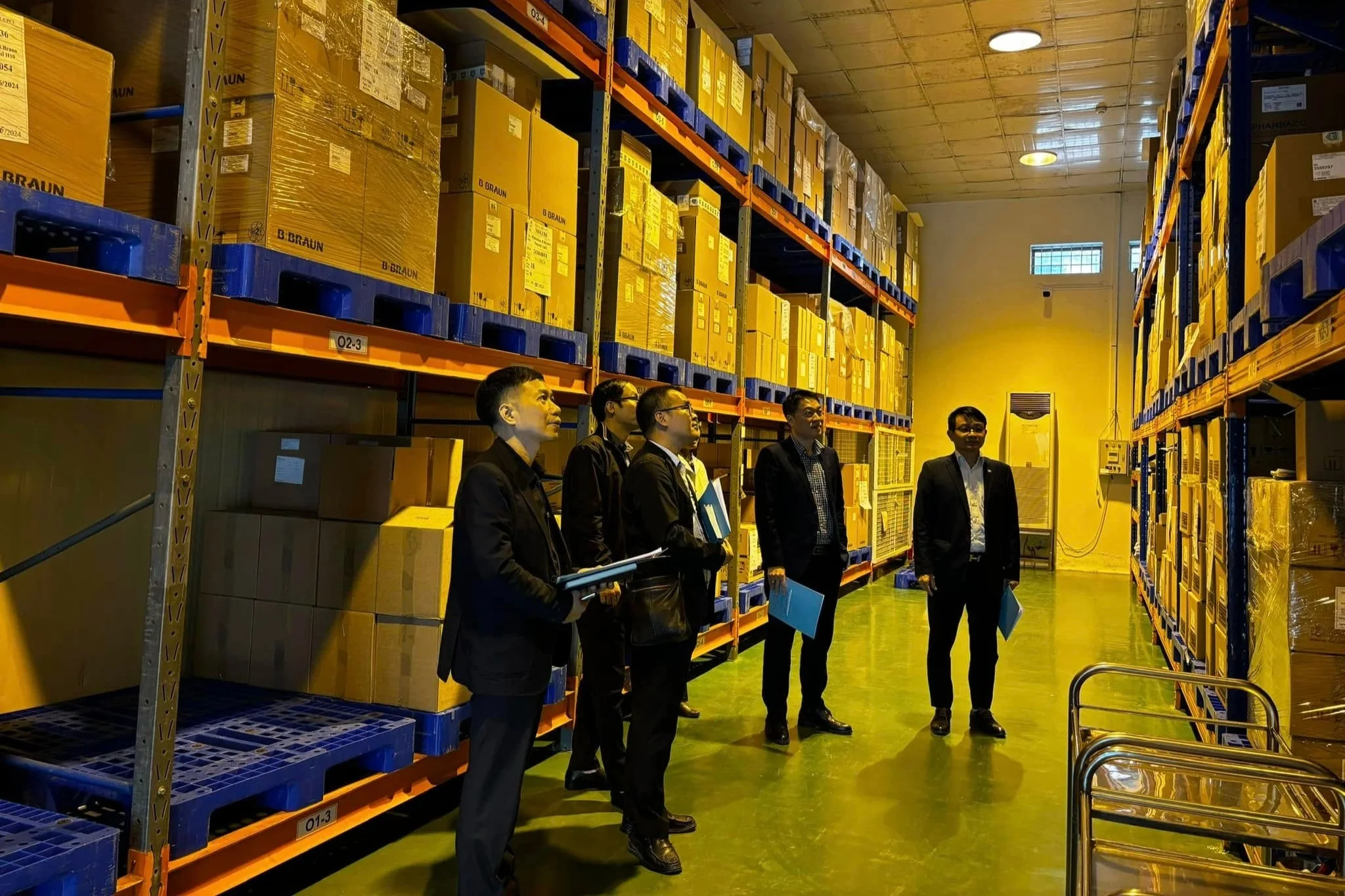 Bệnh viện, nhà thuốc nói gì về việc bán thuốc kiểm soát đặc biệt? - 3 Bệnh viện, nhà thuốc nói gì về việc bán thuốc kiểm soát đặc biệt? - 3