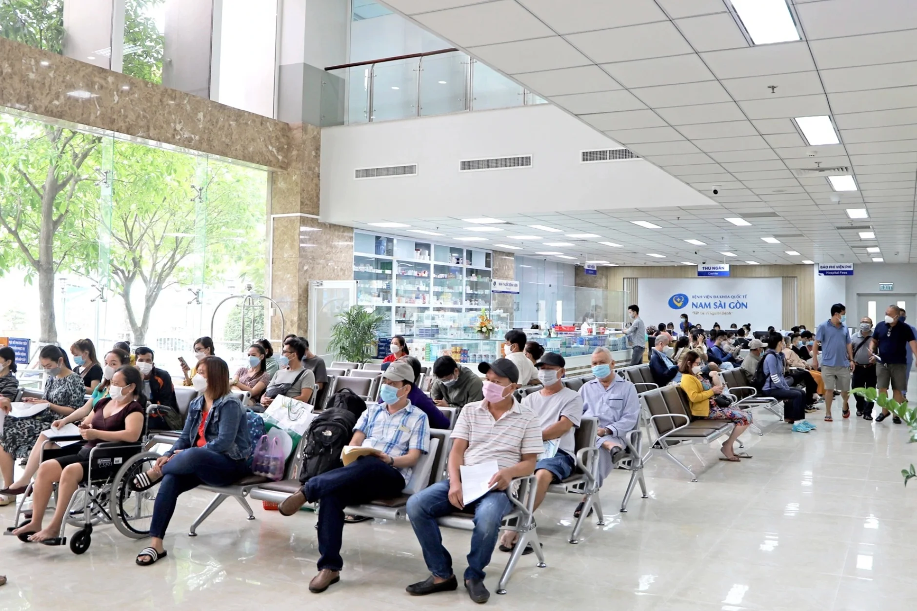 Bệnh viện, nhà thuốc nói gì về việc bán thuốc kiểm soát đặc biệt? - 4 Bệnh viện, nhà thuốc nói gì về việc bán thuốc kiểm soát đặc biệt? - 4