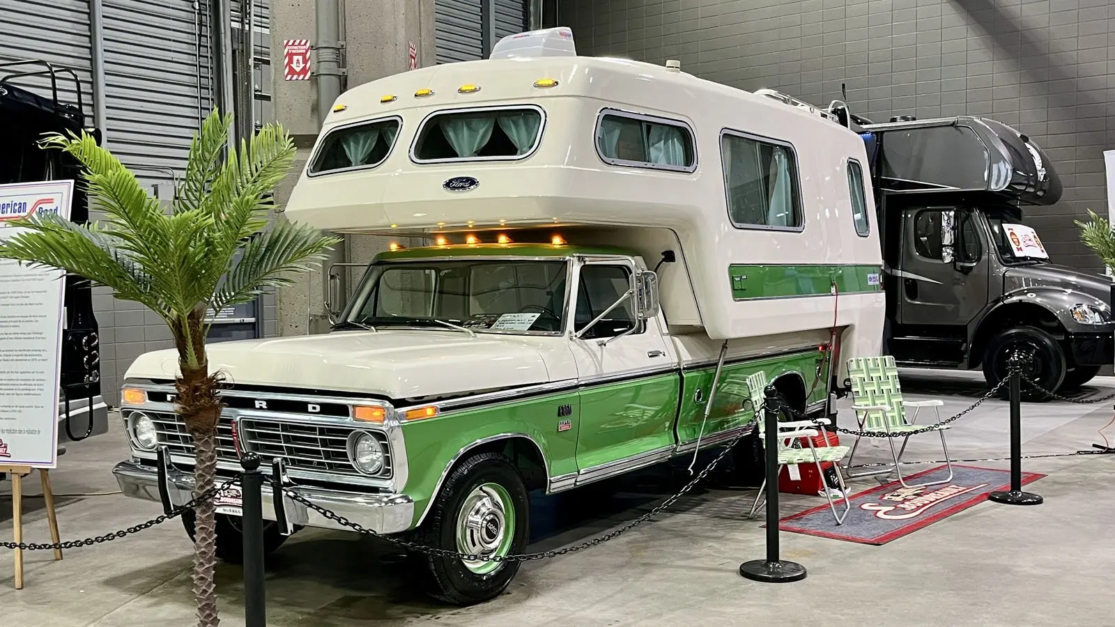 1973 Ford F-350 Super Camper | Photo: Germain Goyer