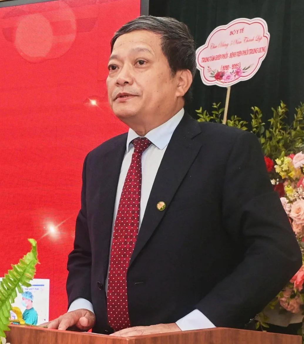 Chị được tái sinh nhờ lá phổi của người em được chuyển từ Nam ra Bắc - 7 Chị được tái sinh nhờ lá phổi của người em được chuyển từ Nam ra Bắc - 7