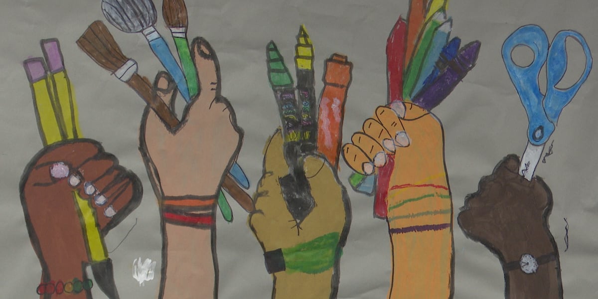 Houghton students show off artwork to families at Fine Arts Night