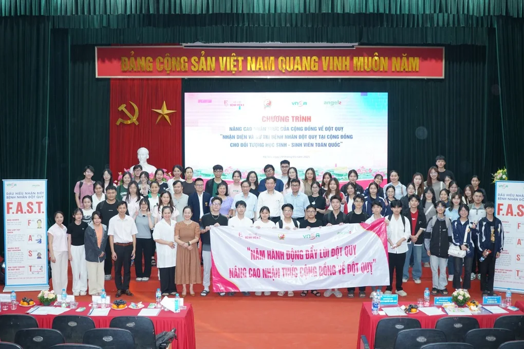 Cách nhận diện nhanh dấu hiệu người bị đột quỵ trong cộng đồng - 2 Cách nhận diện nhanh dấu hiệu người bị đột quỵ trong cộng đồng - 2