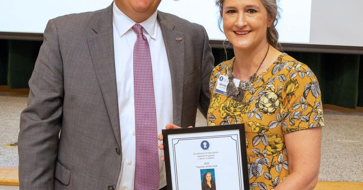 Art teacher finds her groove at Southeast Alamance