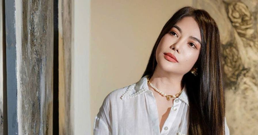Trương Ngọc Ánh trẻ đẹp và thanh lịch thưởng tranh sau biến cố
