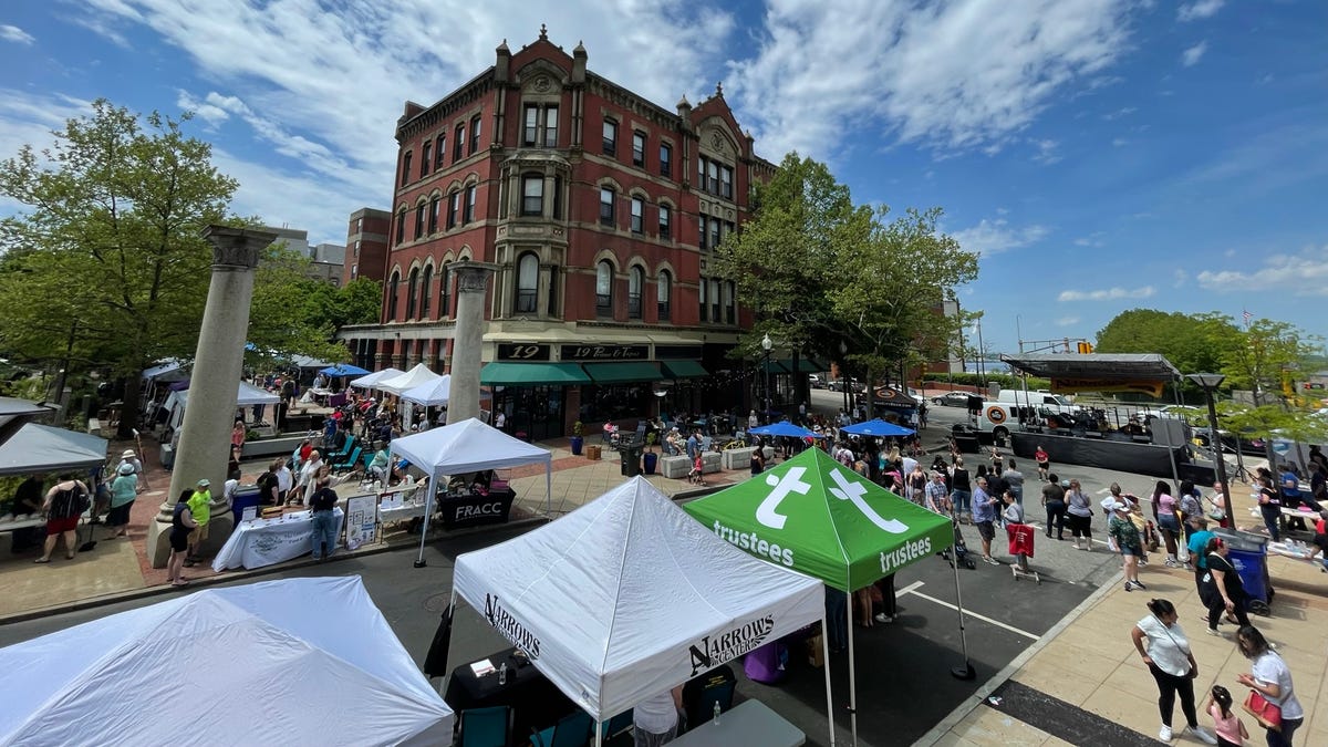 Celebrate arts and culture at annual We HeART Fall River Festival today. What to expect.
