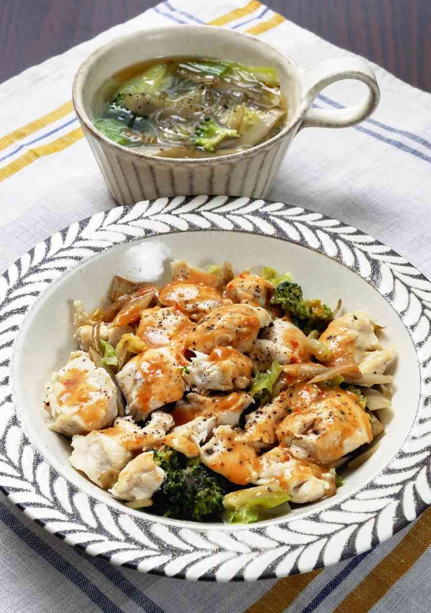 Freeze Veggies for Easy, Healthy Meals Even with Packed Routines; Dietitian Recommends Spicy Miso, Harusame Soup Recipes