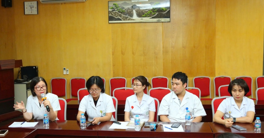 Người phụ nữ điều trị tâm thần vì đam mê chứng khoán
