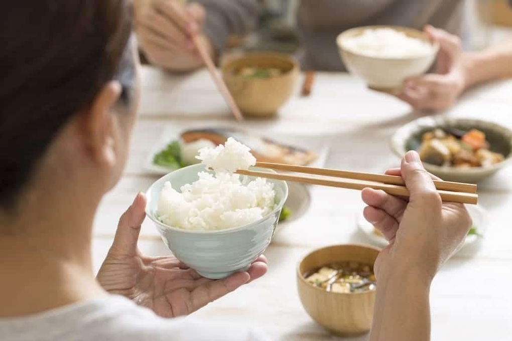 Cậu bé trầm cảm vì những bữa cơm “nguội lạnh” cảm xúc