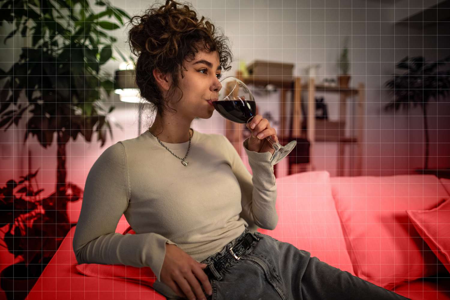 Drinking Wine May Worsen GI Disorder Symptoms, New Study Says