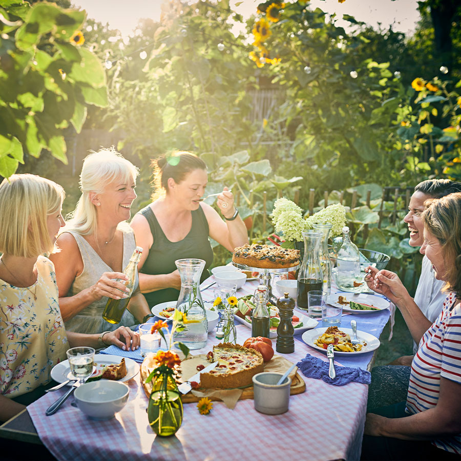 Staying Socially Connected Can Help Maintain Healthy Eating with Age – Especially For Older Women
