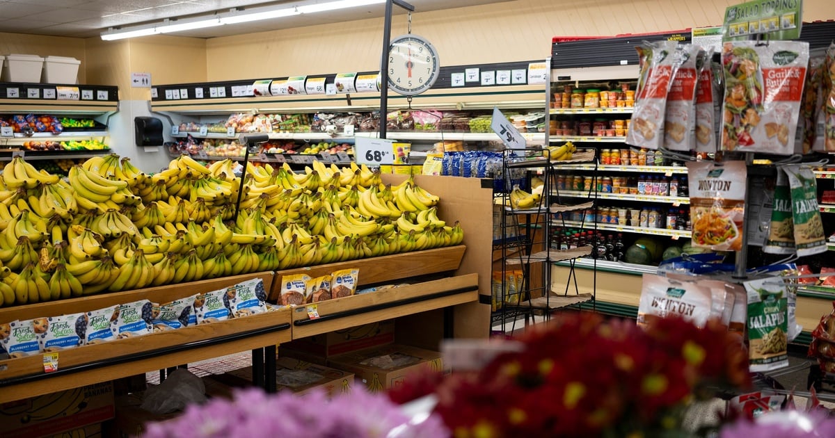 Abbott wants to stop allowing federal benefits in Texas to be spent on unhealthy, high-processed food